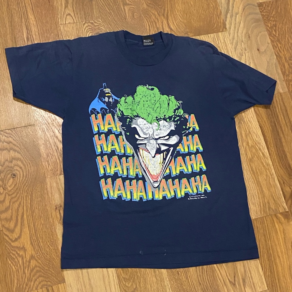 DC Comics// vintage joker tshirt, size L